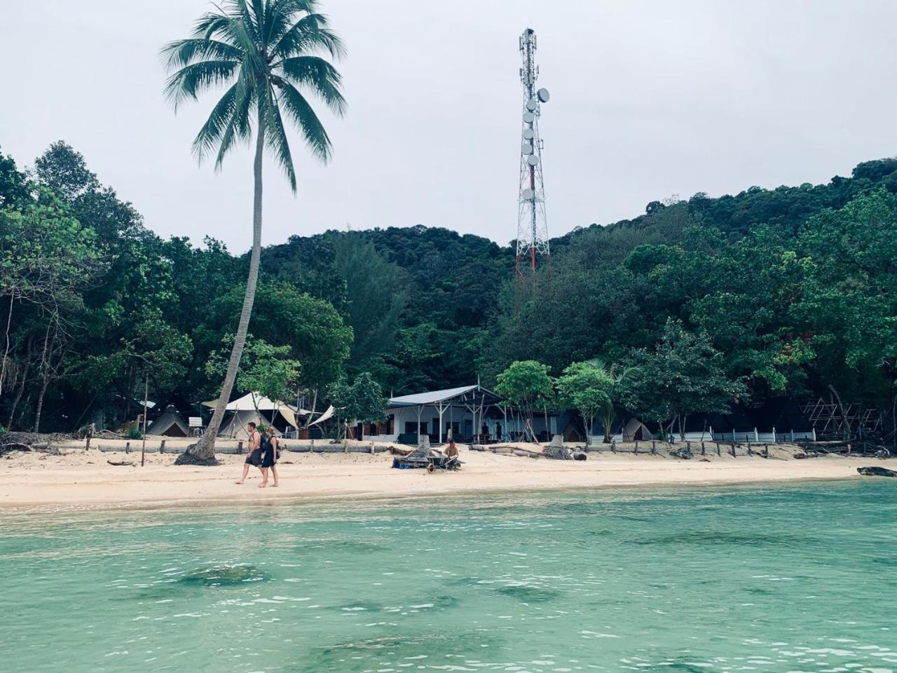 فندق Juita Glamping Perhentian Island كامبونغ كوالا بيسوت المظهر الخارجي الصورة