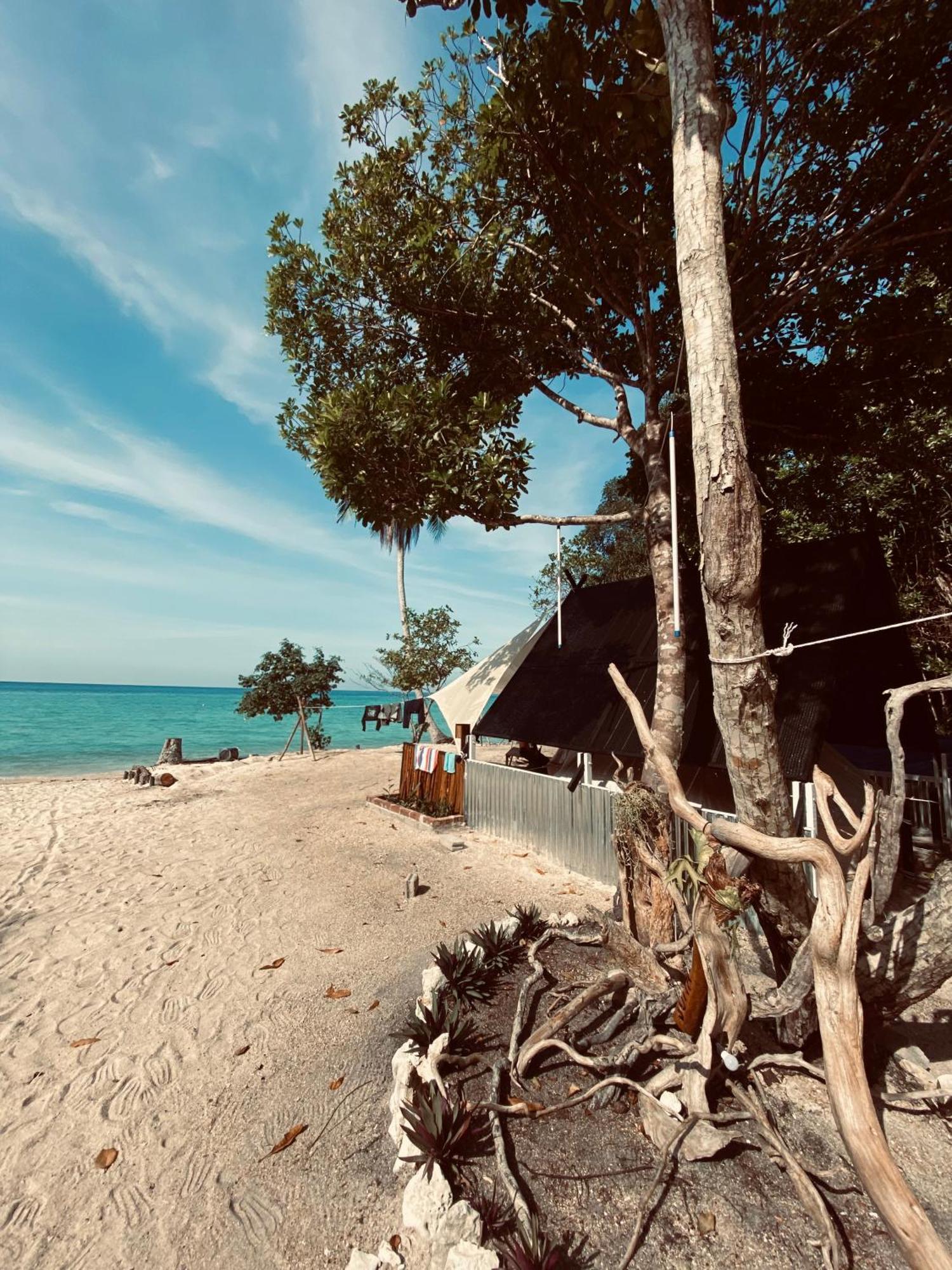 فندق Juita Glamping Perhentian Island كامبونغ كوالا بيسوت المظهر الخارجي الصورة